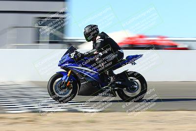 media/Jan-09-2022-SoCal Trackdays (Sun) [[2b1fec8404]]/Front Straight Speed Shots (1pm)/